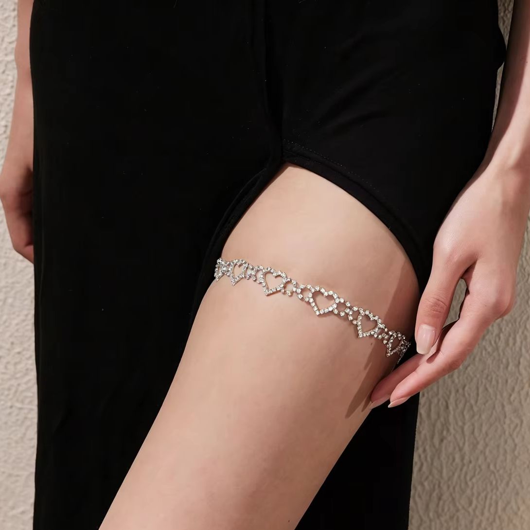 Body Jewelry Leg Chain - Łańcuszek na nogę z serduszkiem, łańcuszek
