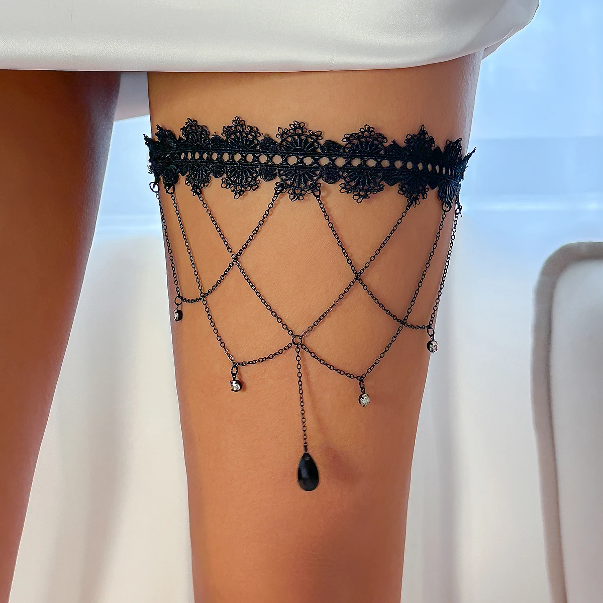 Body Jewelry Thigh Chain - Ingemark Boho Elastyczna Opaska Czarna Koronkowa